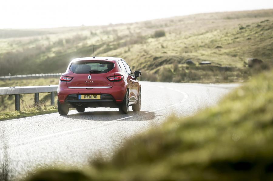  Renault Clio 2016 года  (UK) (фото 14 из 31)